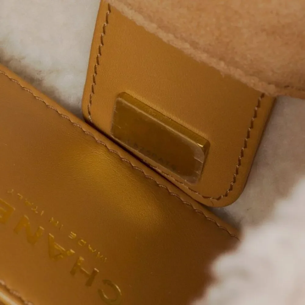 CHANEL Shoulder Bag